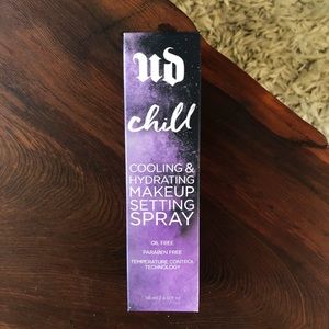Urban Decay Makeup - Urban Decay Chill Cooling/Hydrating Setting Spray Urban Decay Makeup - Urban Decay Chill Cooling/Hydrating Setting Spray